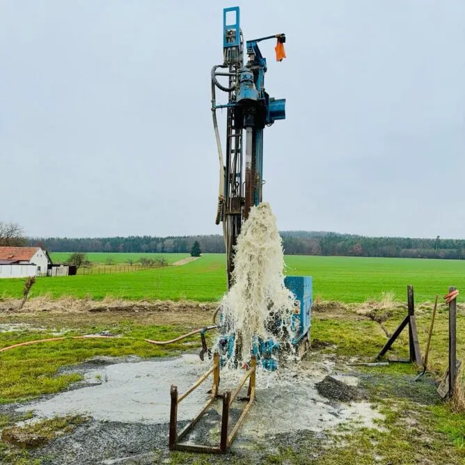 Kompletní nabídka - Hlubinné vrty – voda z hloubky